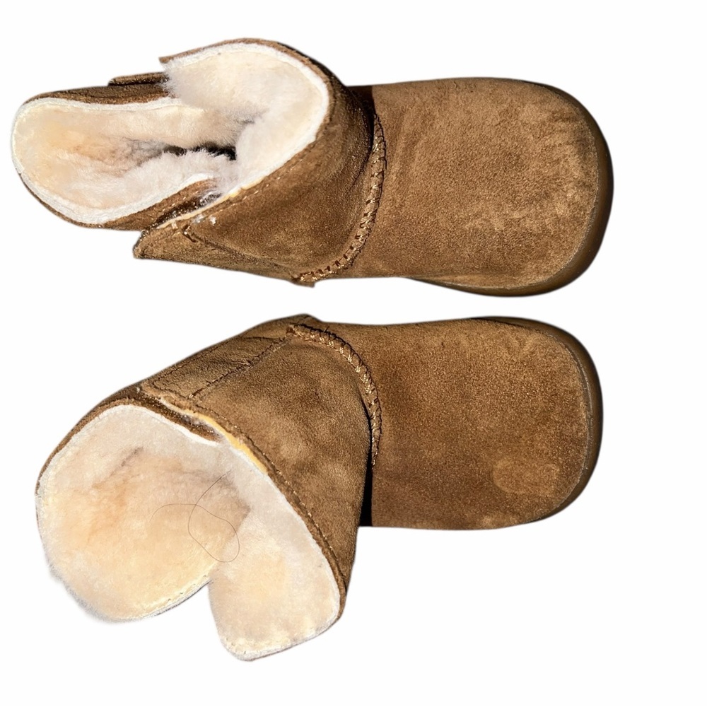 UGG Australia keelan tan suede Baby Boots Size 4/5 EEUC